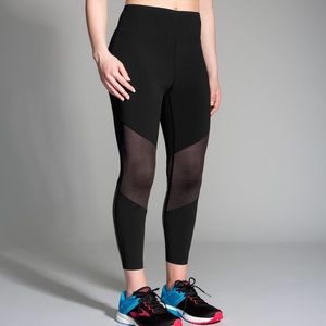 NWT Brooks Running Ghost High Waist Mesh Crop